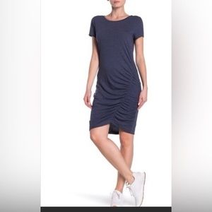 Susina dark navy/gray t shirt dress with side ruching